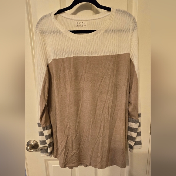 Maurice's shirt - Picture 1 of 4